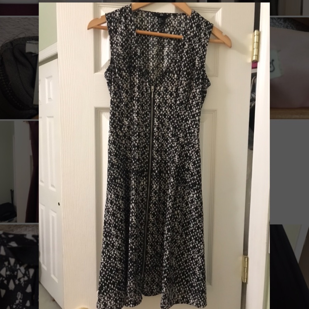 H&M Lightweight Black & White Zip-Front Dress